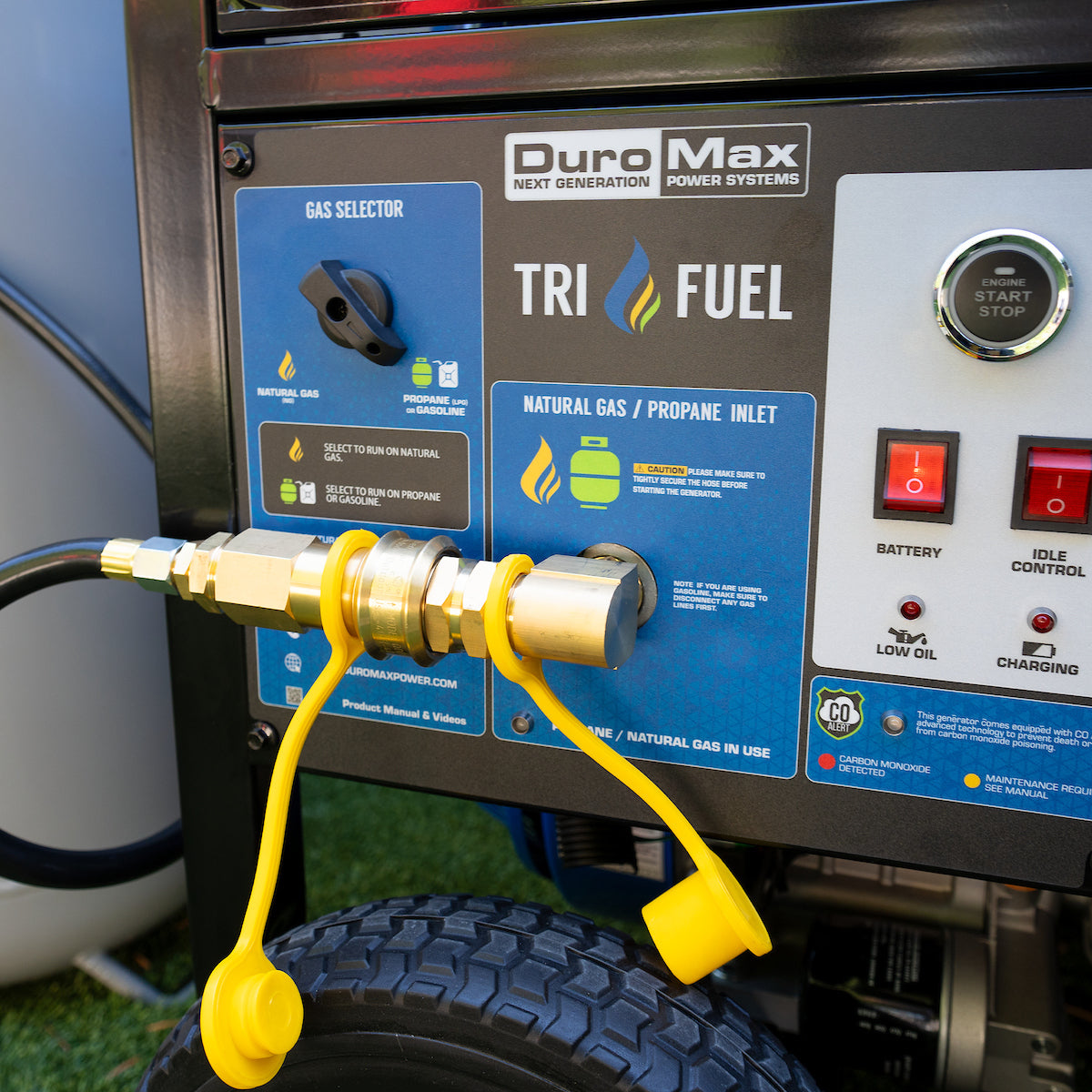 DuroMax XP15000HXT 15,000 Watt Tri Fuel Portable Generator